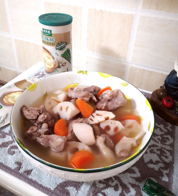 莲藕胡萝卜老鸭汤