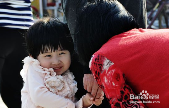 面对孩子的害羞,我们要怎么做?