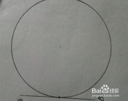 怎么找到一个圆的圆心?