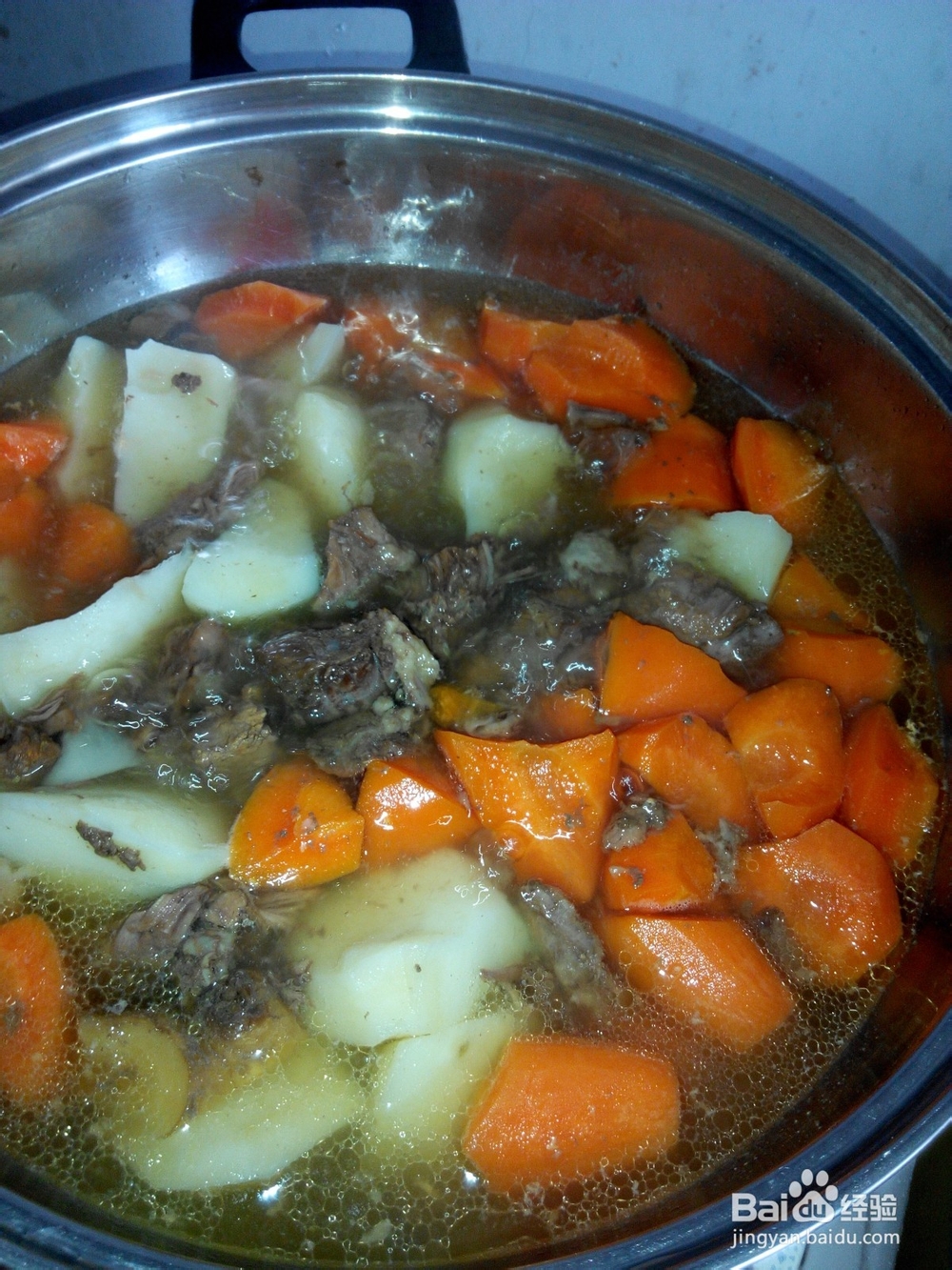 牛肉炖土豆胡萝卜