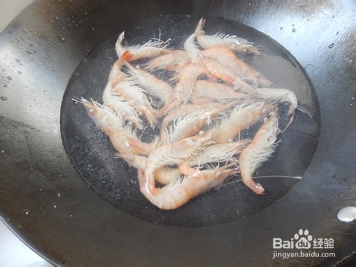 鲜美下饭：双椒炒大虾