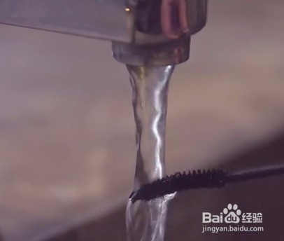 过期的化妆品可以再利用