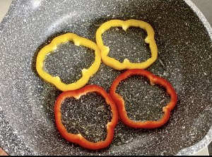 双色彩椒蛋饼做法大全