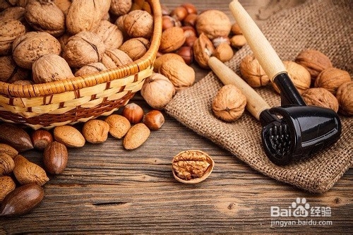 孕期长痘咋回事 五种食物搞定孕痘