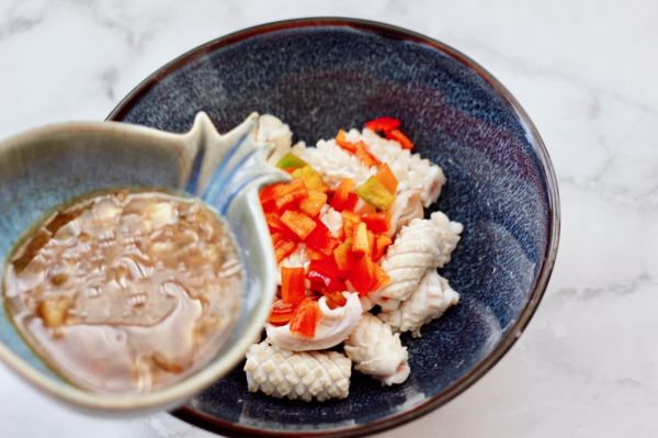 鱿鱼卷拌西兰花