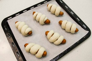 肠仔面包卷的做法
