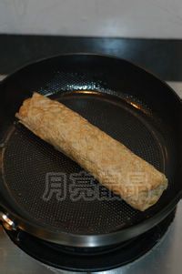 品味春天--香椿厚蛋烧