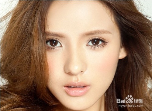 秋季唇部护理 拥有完美水润娇唇