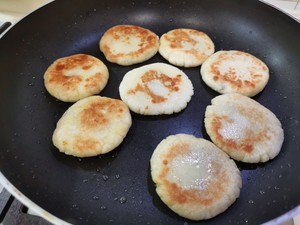 豆渣糯米粉豆沙饼的做法