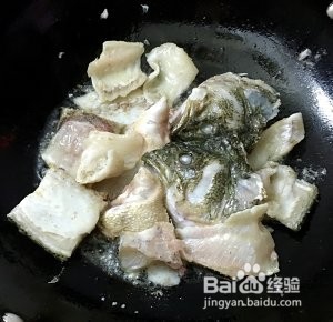 怎么做豆腐白菜鱼骨汤