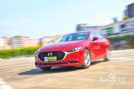 试驾全新马自达3：不吹不黑，这是优点和缺点一样多的测评报告