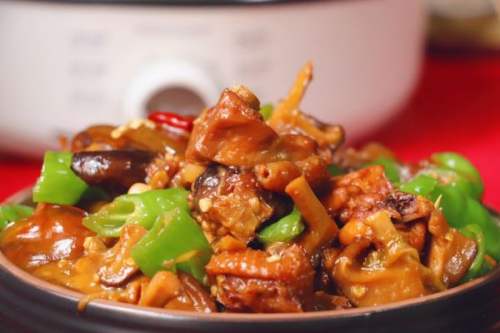 超级下饭菜红烧香菇粉皮鸡