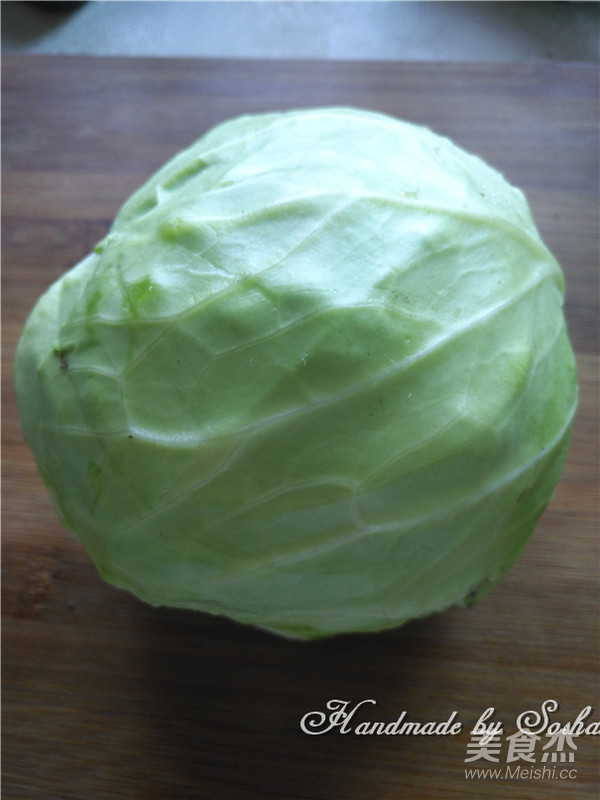 虾仁鸡蛋卷心菜沙拉