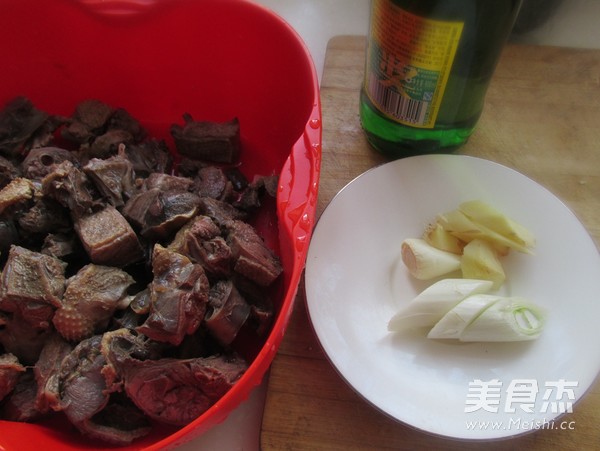 香辣啤酒鸭的做法