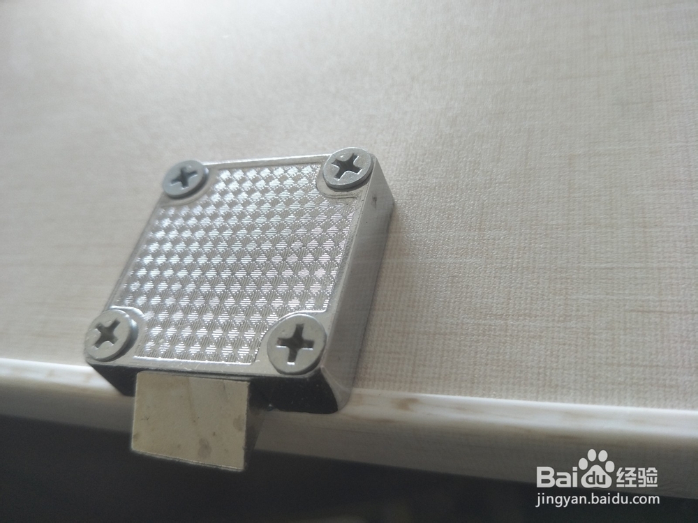 抽屉锁怎么安装?