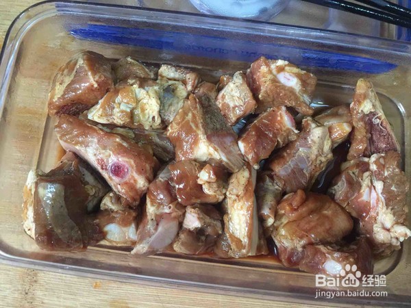 饭菜一锅出的豆角排骨焖饭