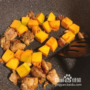 食补佳品懒人排骨南瓜饭的做法