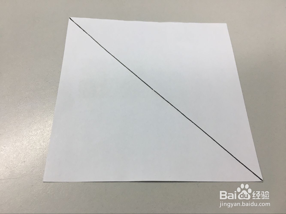 <b>儿童折纸 —— 美丽的“小孔雀”</b>
