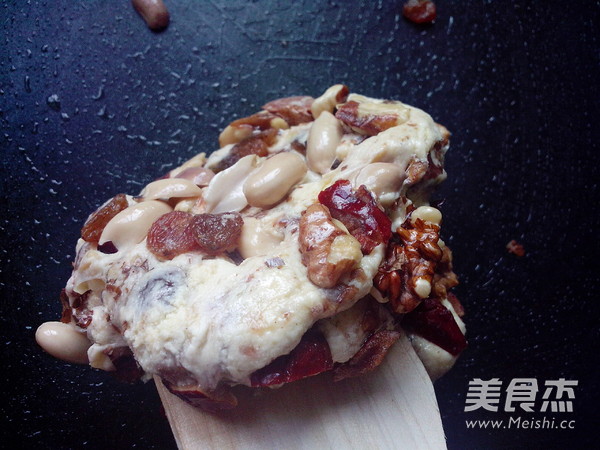 杂锦牛轧糖的做法