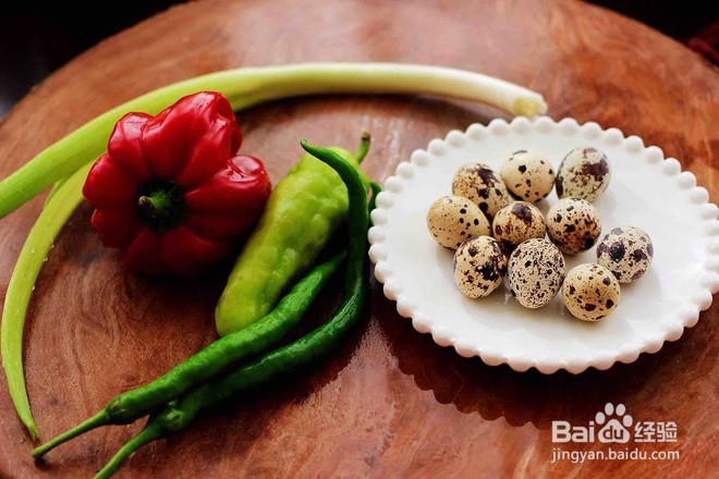 怎么样做美味的杭椒炒鹌鹑蛋