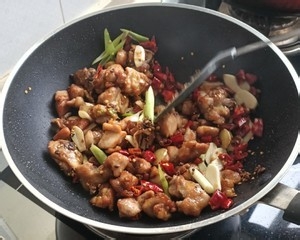 超好吃不油炸的辣子鸡