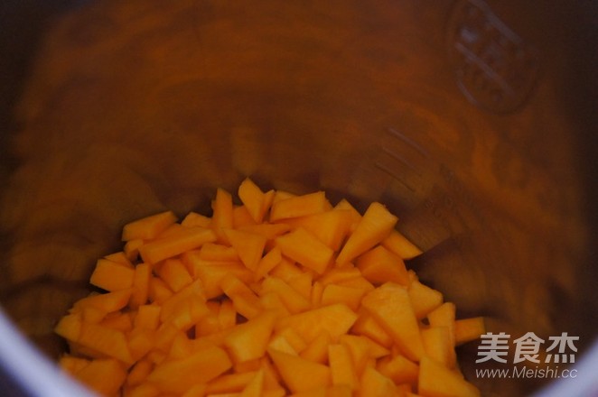 奶香南瓜羹的做法