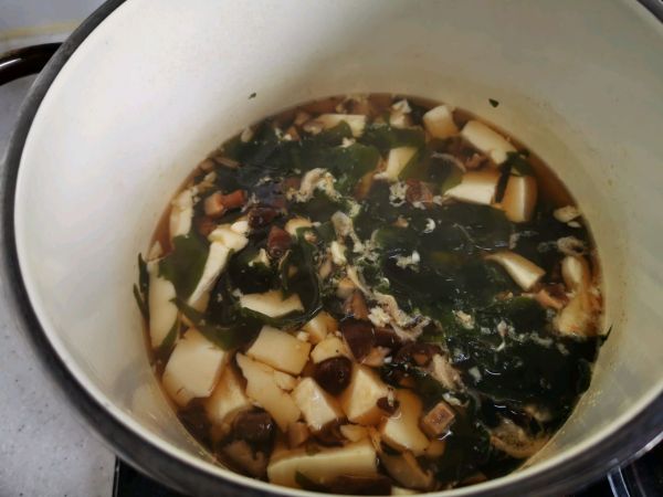 海带木鱼花豆腐寿喜烧