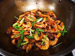 家常油闷大虾