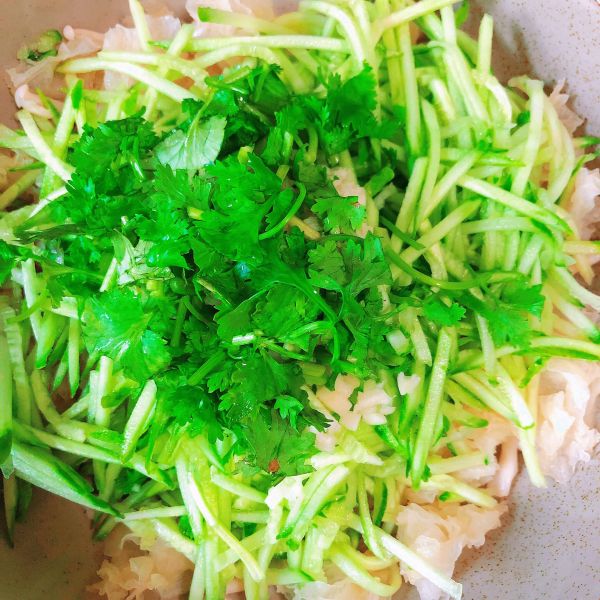 海盐花生银耳杂拌