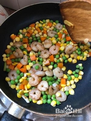 食补养生玉米豌豆炒虾仁的做法