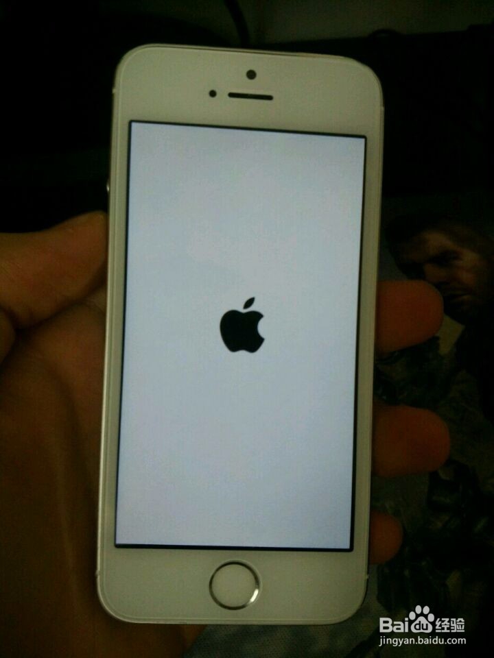 ipone5s如何更换屏幕或电池？