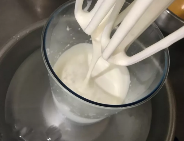 免烤箱芒果慕斯