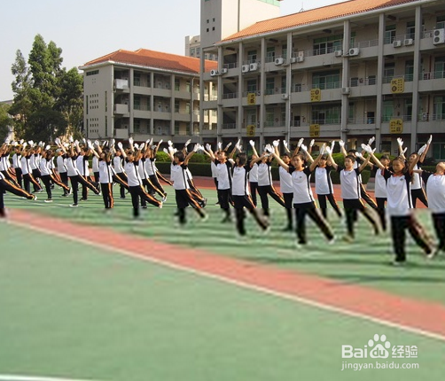 如何组织班级参加学校的体操比赛