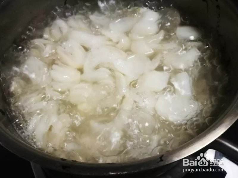 #初冬怎么吃# 百合鸡蛋汤