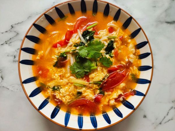 西红柿鸡蛋热汤面