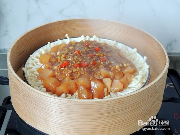 蒜蓉金针菇蒸鸡胸肉
