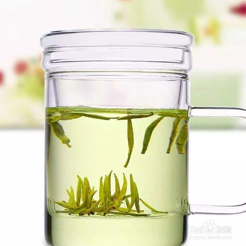 玻璃杯发黄怎么清洗