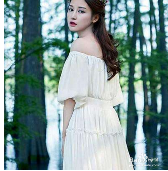 夏季连衣裙的穿搭技巧