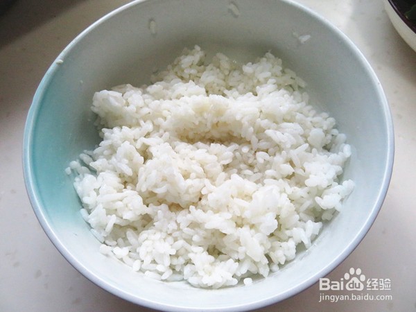 如何做出好吃的肉丝蛋黄饭团