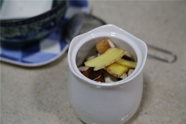 香菇干贝粥（炖锅版）