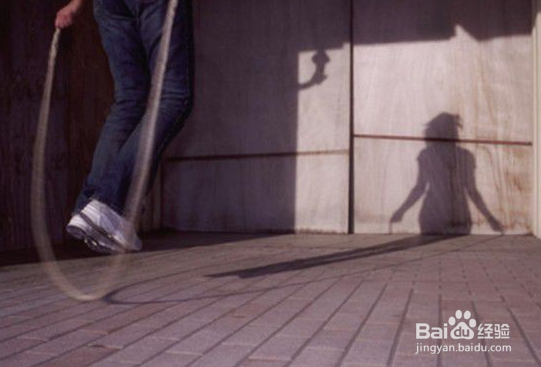 跳绳减肥法 原来跳绳也能跳出小鸟腿