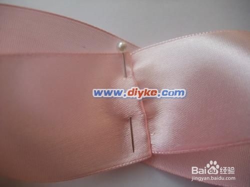 怎么用丝带做出漂亮蝴蝶结