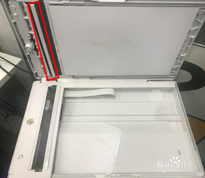 M227 ADF扫描或复印中间有竖线，玻璃面板正常