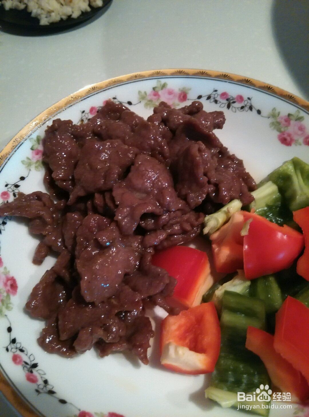 嫩滑牛肉草菇的做法