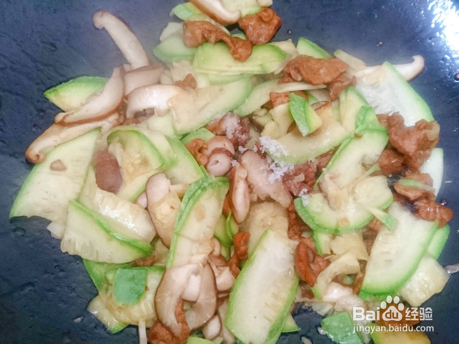 家常菜——西葫芦香菇炒肉