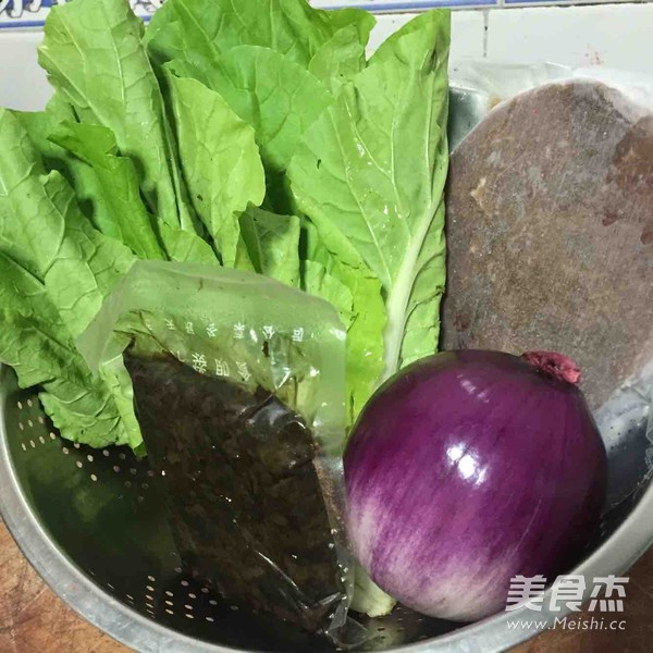 肉酱煎蛋面的做法
