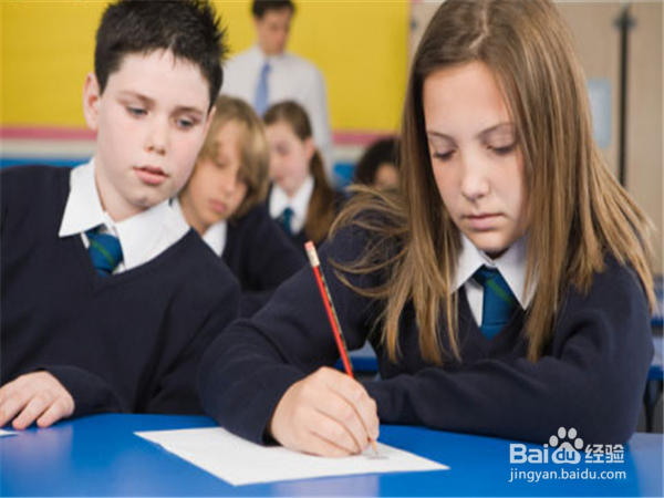 大学中怎么学习才能拿到奖学金？