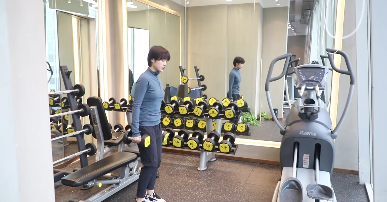 强化臀部线条怎么做