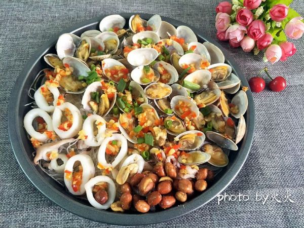 蒜蓉粉丝烤花蛤鱿鱼