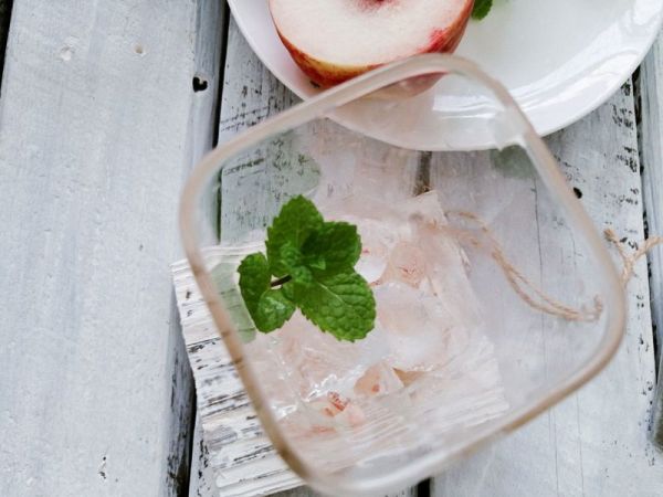 水蜜桃柠檬汽泡水